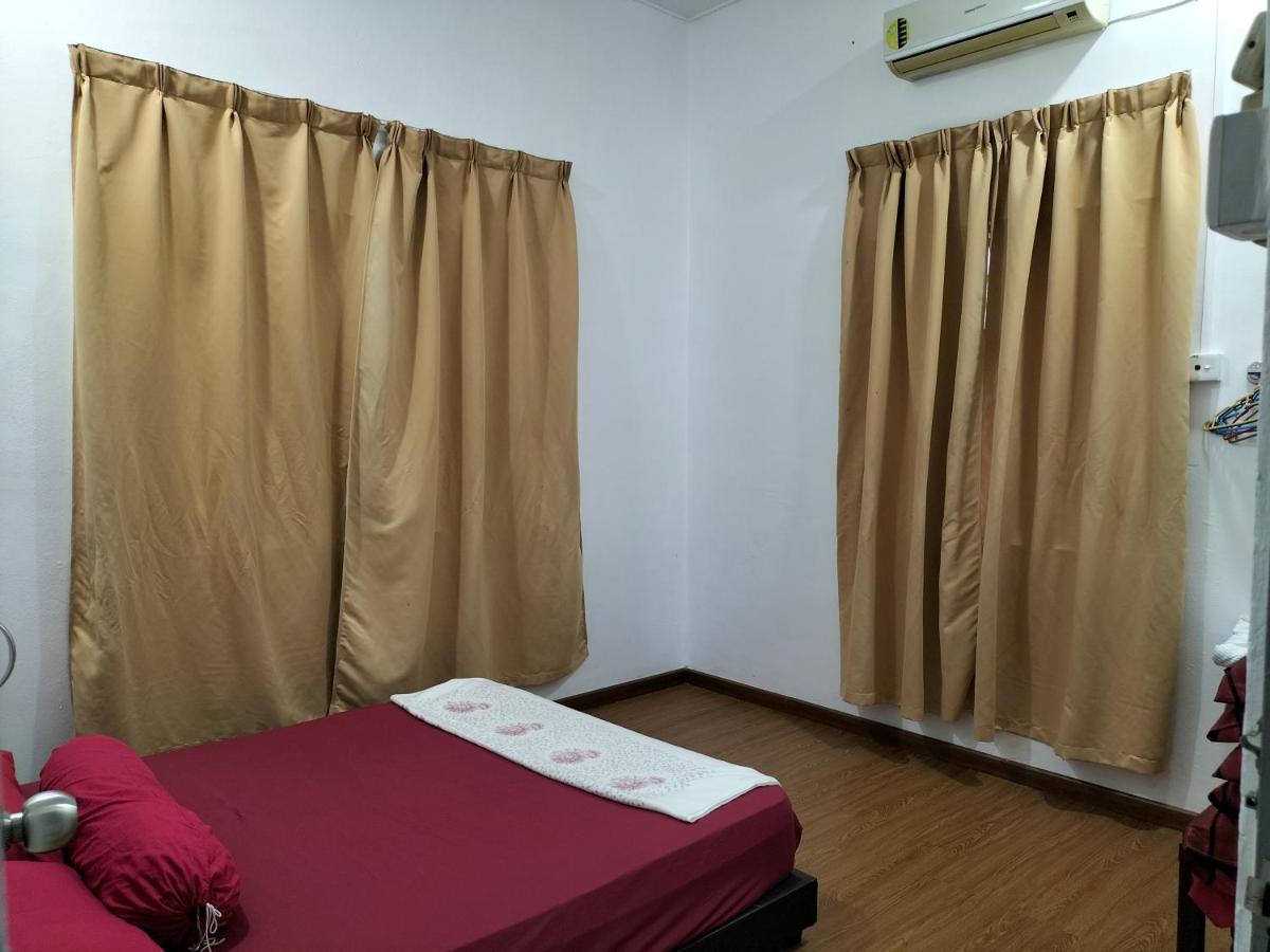 Che Na Homestay Pontian Pontian Kecil Eksteriør bilde